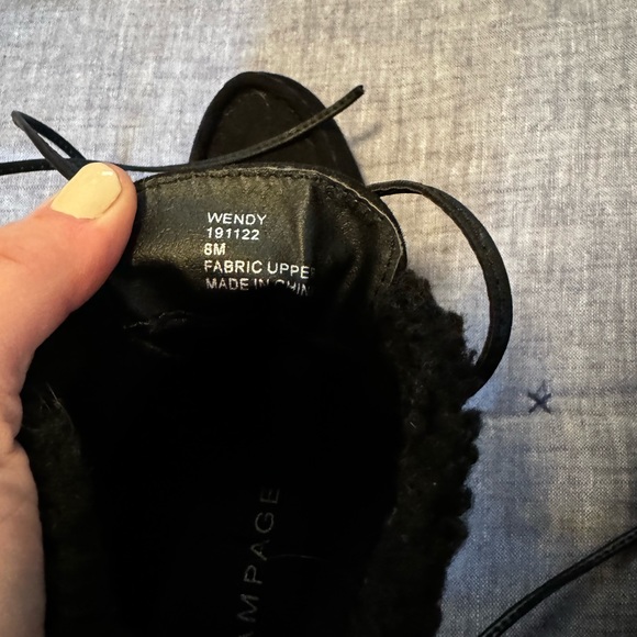 Black wedge booties with Sherpa top - Picture 3 of 3